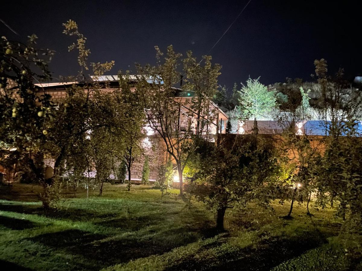 Kamar Hotel Ijevan Eksteriør bilde