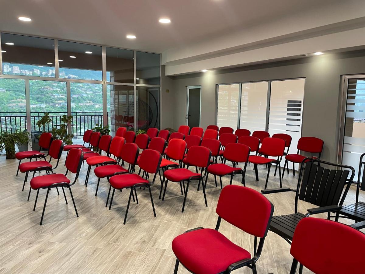 Kamar Hotel Ijevan Eksteriør bilde